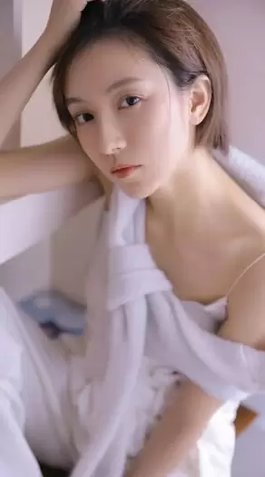 梁医生不可以(限)季亭亭52，网友:影片的故事很能引起共鸣-ACGAI艺图