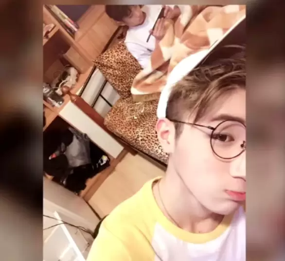 炎亚纶事件大反转了！炎亚纶最新情况：媒体扒出邱耀乐并不是强迫的，而是自愿的-ACGAI艺图