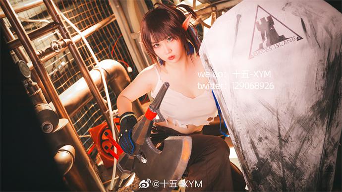 十五-XYM-扮演明日方舟角色的年轻COS新星-ACGAI艺图