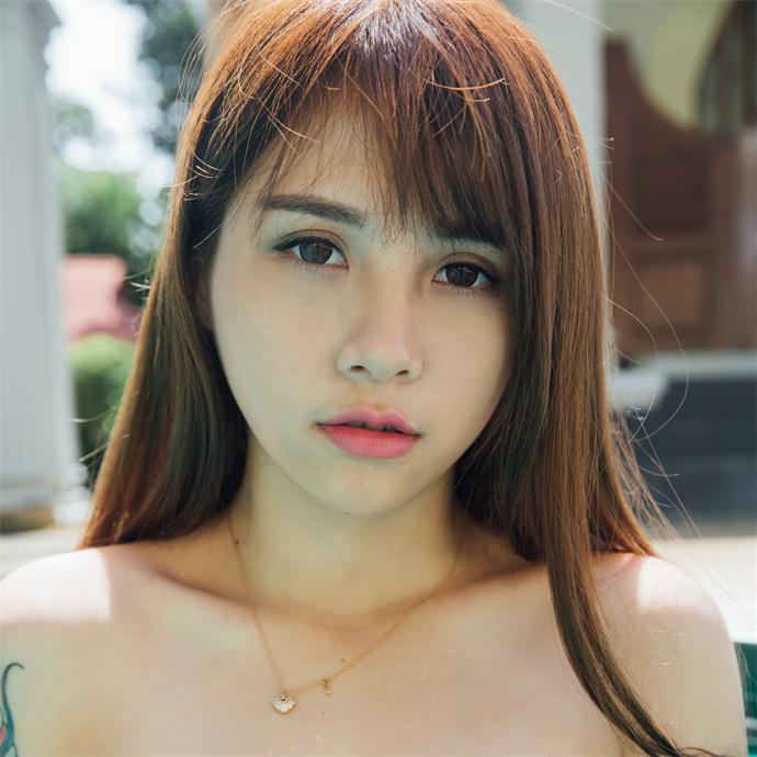 夏美酱和柳侑绮：高清菠萝照片、人体艺术和性感魅力-ACGAI艺图