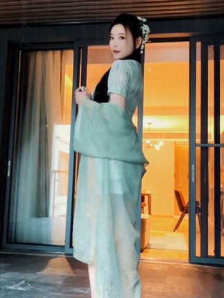 杨晨晨私密写真珍藏，尽显风情美轮美奂-ACGAI艺图