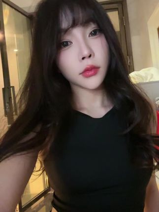 地下车库惊现一袭黑衣的芝芝Booty堪称魅影，徐莉芝Booty黑衣写真地下车库-ACGAI艺图