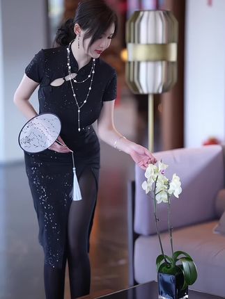 尤果网小可爱周妍希美女套图大揭秘，她的美丽无法忽视-ACGAI艺图