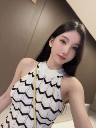 所有作品集简介，周于希Sally写真收藏不容错过-ACGAI艺图