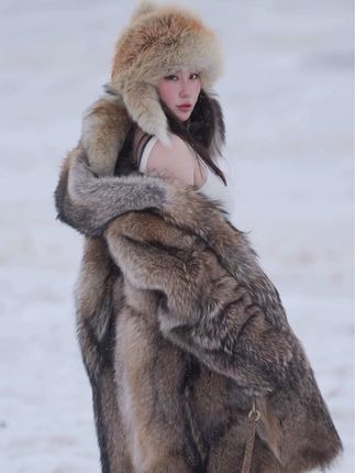 MIYA–微密圈黄色紧身情趣写真，完整作品介绍-ACGAI艺图