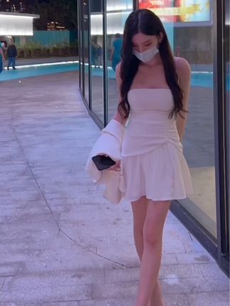 周于希Sally轻薄长裙写真，白皙肌肤吸睛又养眼-ACGAI艺图