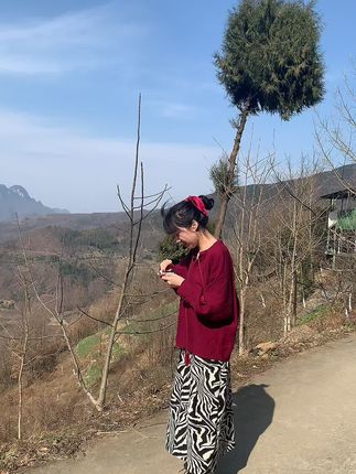 智桃lucky微密圈资源曝光，抖音上智桃lucky的迷人身材引人注目-ACGAI艺图