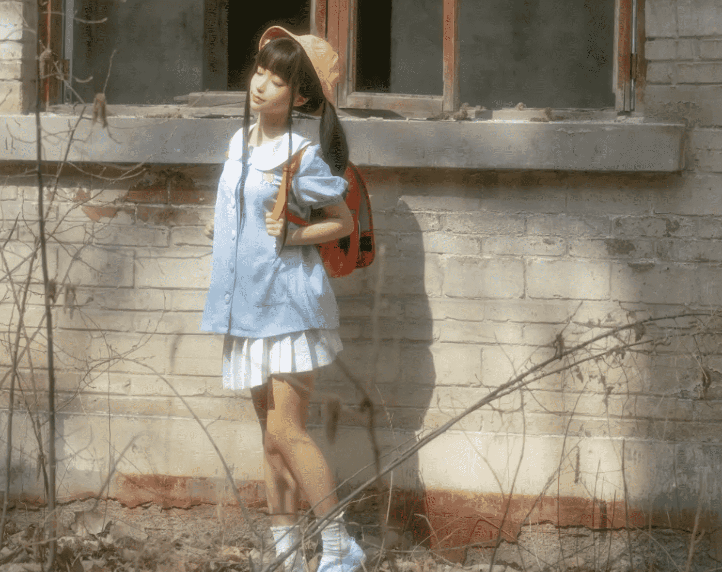 蠢沫沫小黄帽cosplay写真赏析，居然帽子还可以这样戴-ACGAI艺图