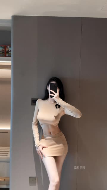 麻利亚辣经典一字马作品欣赏，微密圈红人麻利亚辣惊艳展示-ACGAI艺图