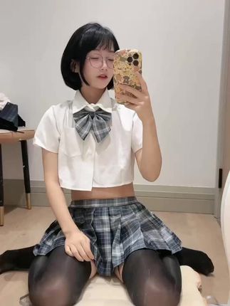抖音王胜利微密圈白丝JK制服合集，精选图集免费下载-ACGAI艺图