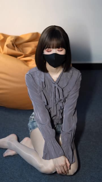 白龙猫女粉嫩足底复古造型来袭，白龙猫女咖啡色丝袜造型详解-ACGAI艺图