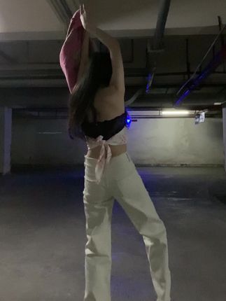 抖音智桃Lucky微密圈作品全解析，健美与颜值的完美结合-ACGAI艺图