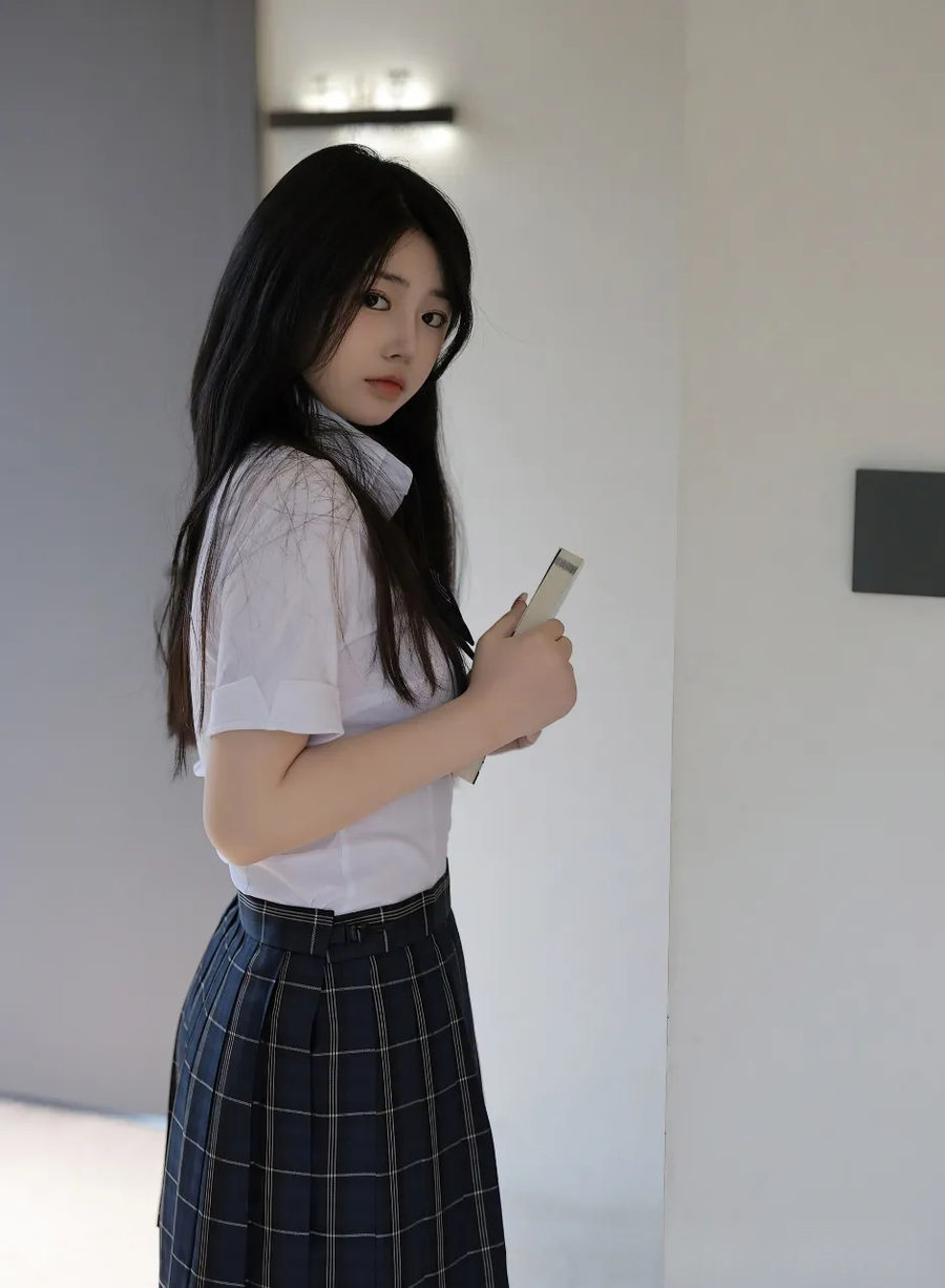 陈小花，校服日常与神秘时刻，小花兔子JK时光-ACGAI艺图