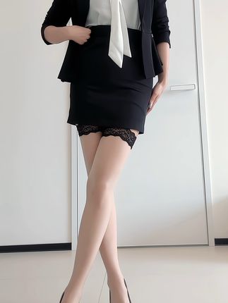 徐绾绾y微密圈合集，黑丝诱惑与优雅气质的完美结合-ACGAI艺图