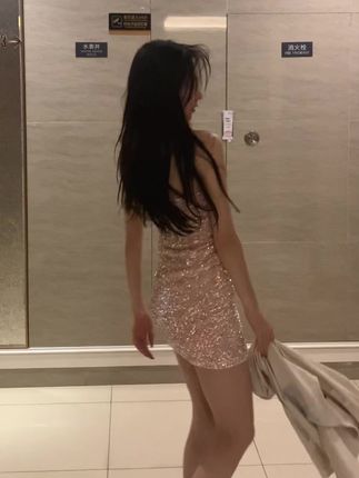 智桃lucky微密圈图片下载，抖音网红智桃Lucky的时尚穿搭秀-ACGAI艺图