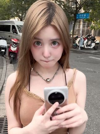 抖音八酱微密圈牙套下的真实美丽，揭秘八酱如何在牙套中展现魅力-ACGAI艺图