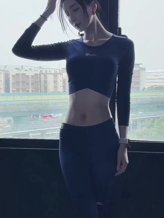 李嘉欣97微密照片视频合集，视觉盛宴不容错过的美丽瞬间-ACGAI艺图
