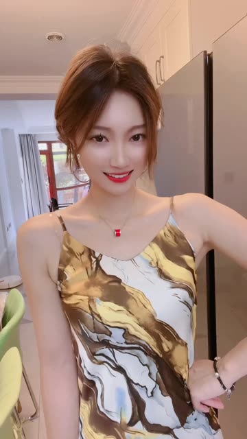 虎牙嘉映小海豚跳舞视频，精彩舞蹈视频和幕后花絮-ACGAI艺图