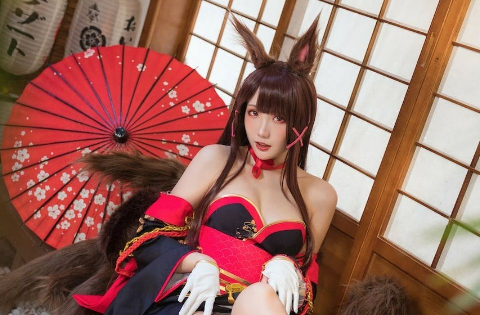 瓜希酱cosplay碧蓝航线·赤城 礼服图片整理，探索cosplay的无限魅力-ACGAI艺图