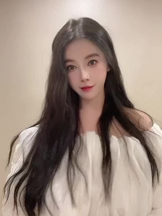 猪小七身材的绝美视角放心看不违规，女神猪小七高清视觉盛宴-ACGAI艺图