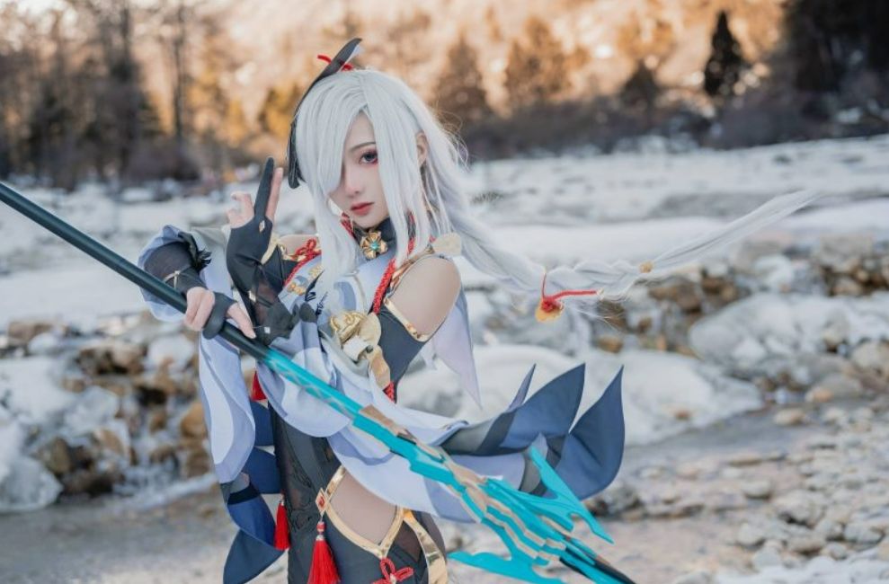 如月灰个人详细资料，如月灰cosplay原神·申鹤图集作品-ACGAI艺图