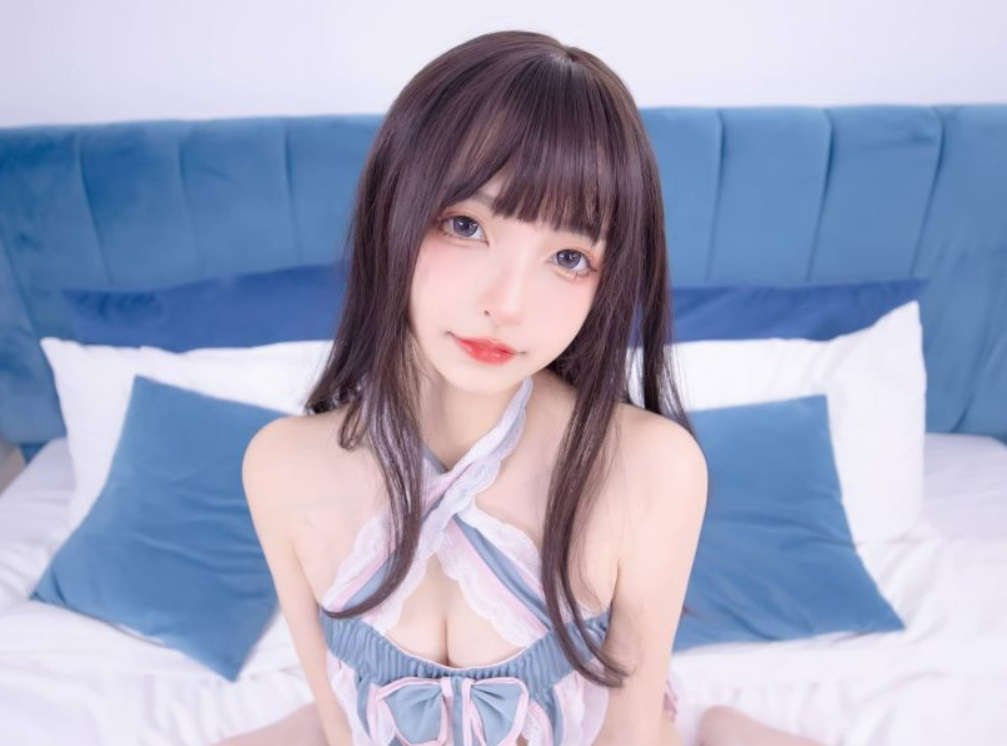 神楽坂真冬cosplay飘飘欲仙·粉透丝袜作品图集介绍-ACGAI艺图