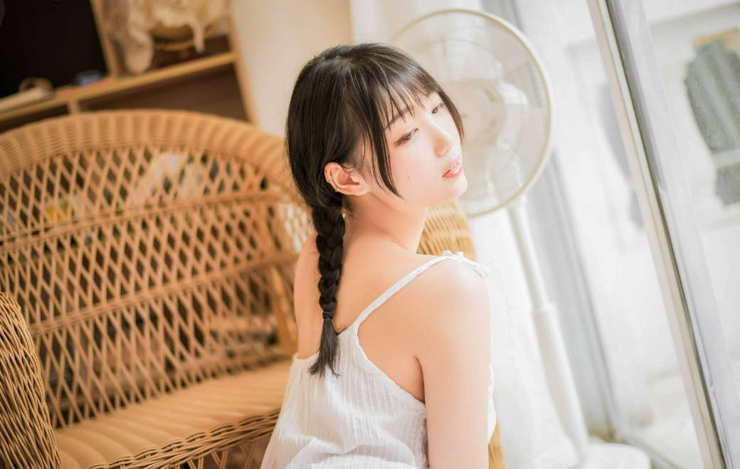 周叽是可爱兔兔的夏日回忆：盛夏的清新风格，带你体验青春与活力的无限魅力-ACGAI艺图