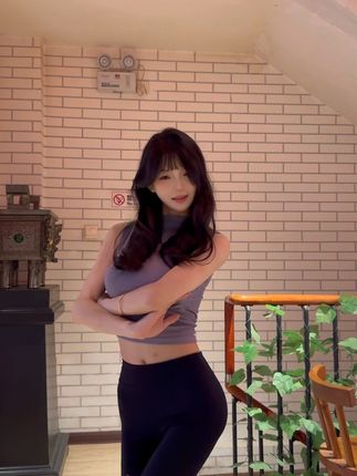 一只树懒的付费微密圈资源，她的圈内作品是否值得购买-ACGAI艺图