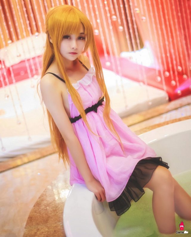 coser@Maki小姬在《刀剑神域》中化身结城明日奈-ACGAI艺图