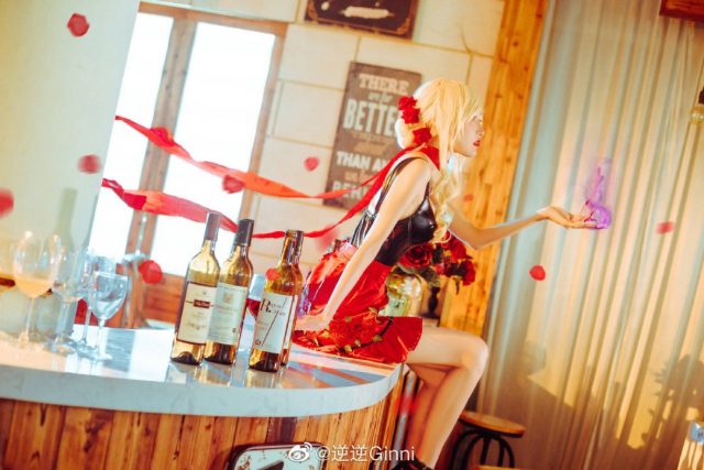 coser@逆逆Ginni化身《英雄联盟》中的魅惑刺客“探戈灵魂”伊芙琳-ACGAI艺图