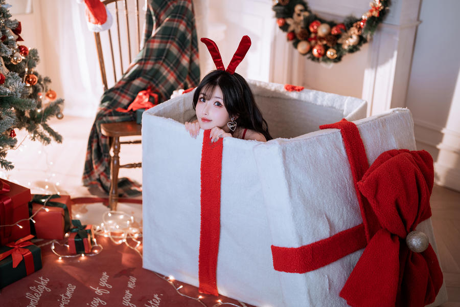 Coser rioko凉凉子的火红圣诞节，吸引你的每一个感官！-ACGAI艺图
