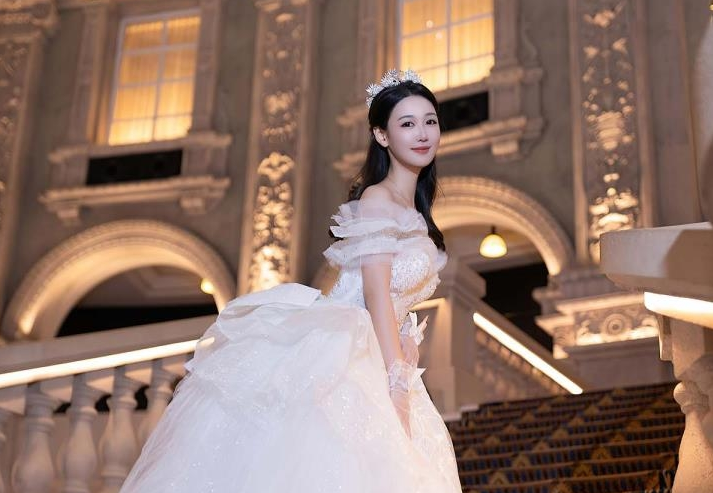 秀人第9283期 云端新娘·唐安琪，梦幻婚纱记-ACGAI艺图