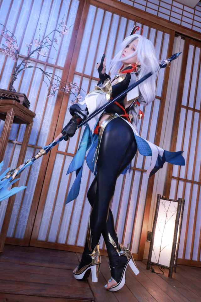 水淼aqua_cos申鹤 | 水淼aqua在《原神》化身“流鼻血版”申鹤-ACGAI艺图