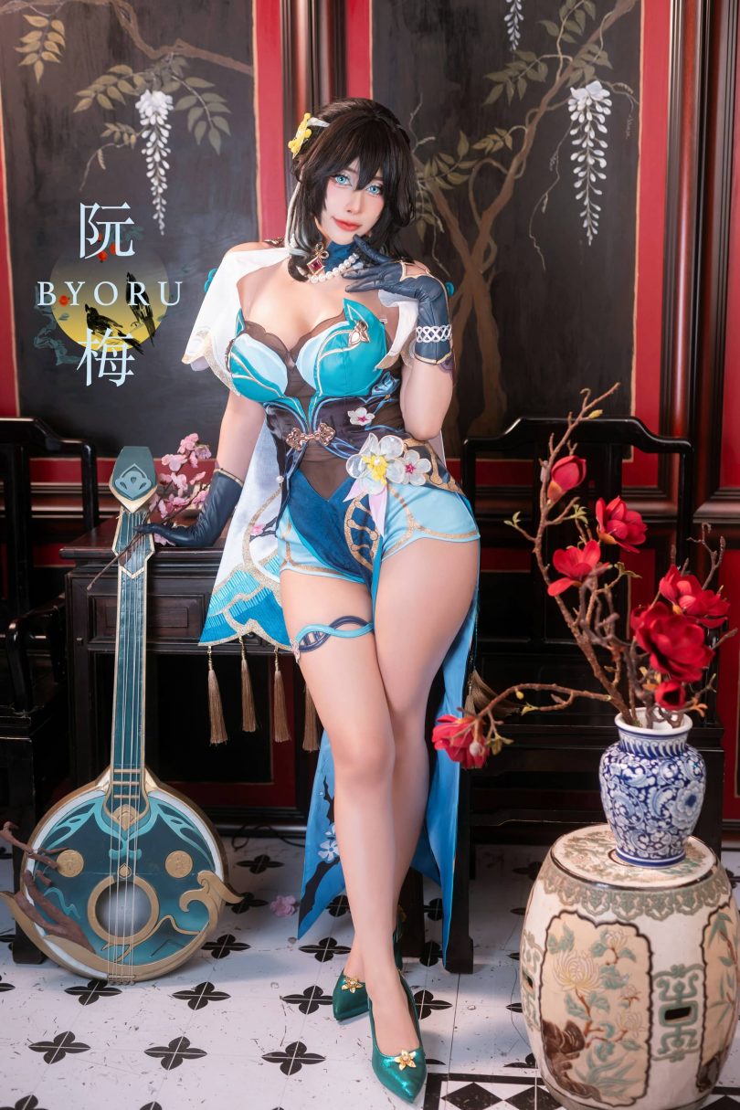 Byoru以大胆的cosplay风格诠释“崩坏星穹铁道”角色阮·梅-ACGAI艺图
