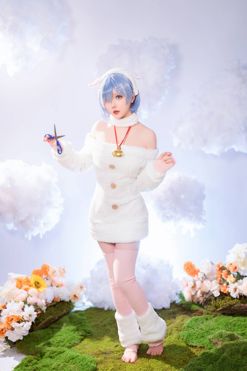 星之迟迟·蕾姆COS：带你体验圣诞绵羊的甜美和温暖-ACGAI艺图