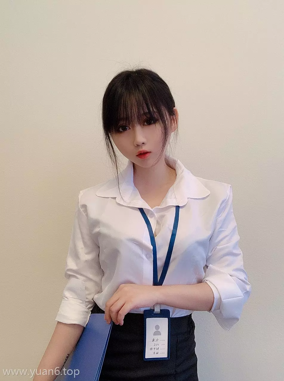 美图欣赏丨Coser是依酱吖-白色工作服 [29P-57MB]-ACGAI艺图