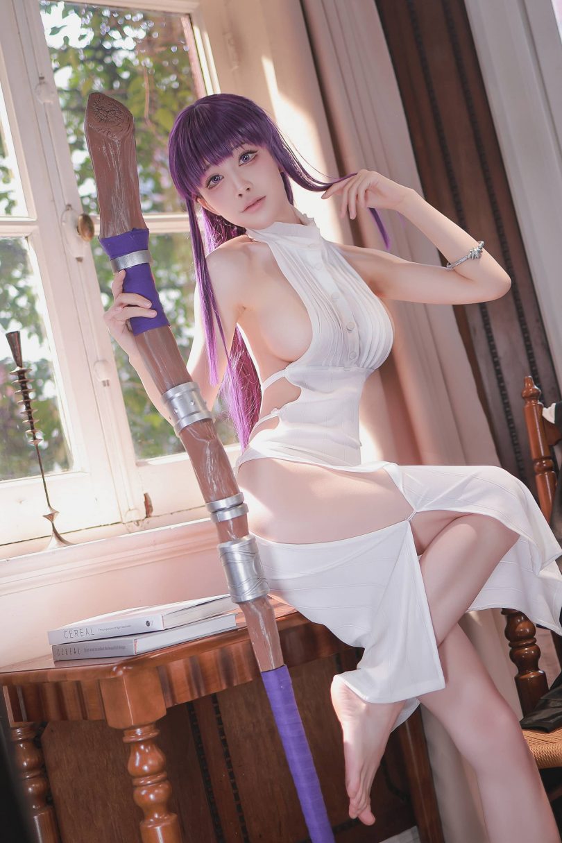 葬送的芙莉莲COSPLAY：水淼aqua完美演绎菲伦的性感魅力-ACGAI艺图