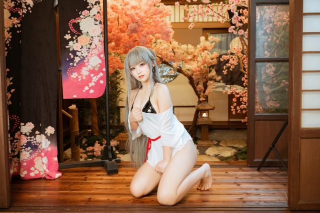 碧蓝航线·美因茨COS，七七娜娜子的惊艳COSPLAY之作-ACGAI艺图
