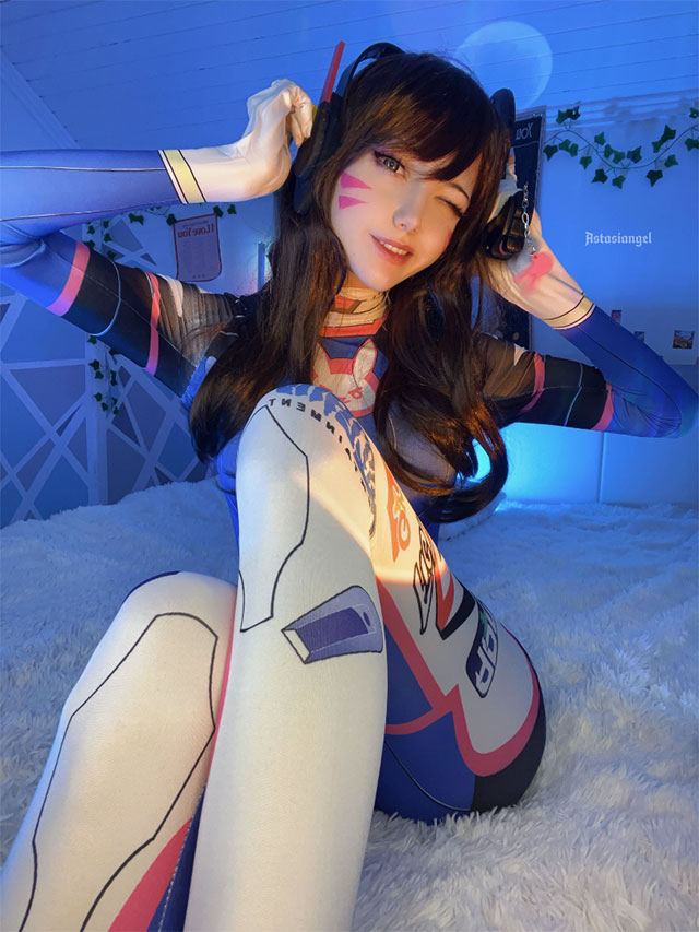 在《守望先锋2》中欣赏 D.Va 的超级“失血”cosplay系列-ACGAI艺图