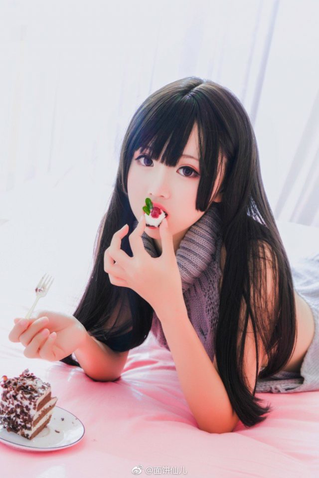 一组来自coser@面饼仙儿的“挑逗性”毛衣cosplay照片-ACGAI艺图