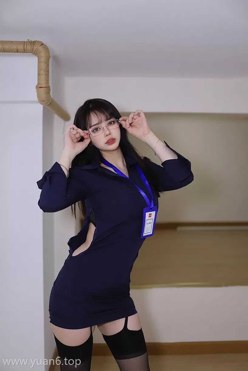 美图欣赏丨Coser_Tina很妖孽呀-职业装秘书 [46P-398M]-ACGAI艺图