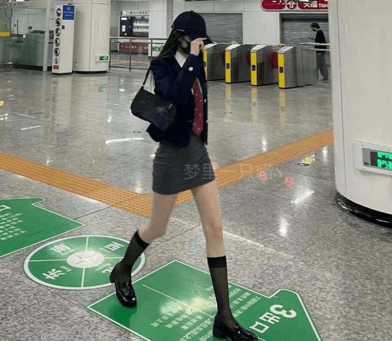 梦里一只喵图库再次震撼，主攻可爱甜美路线的coser-ACGAI艺图