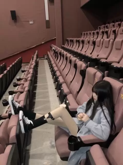 B 站金克斯 Jinx 剧情免费下载，免费获取她的精彩剧情-ACGAI艺图