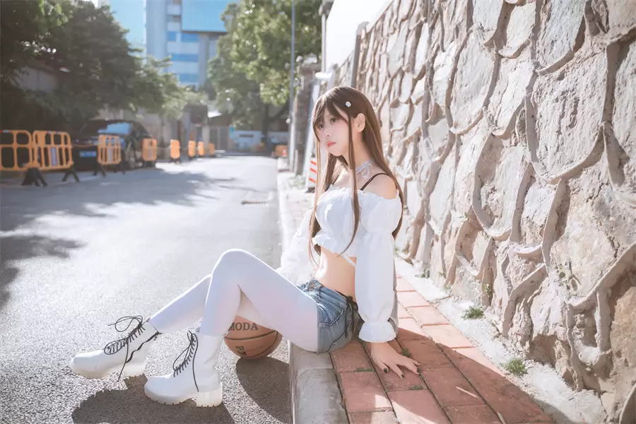 萌芽儿o0邻家小恶魔，青春活力和纯真美少女的风采-ACGAI艺图