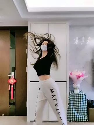 抖音网红希希Gina个人简历大揭秘，解读希希Gina的成长轨迹-ACGAI艺图