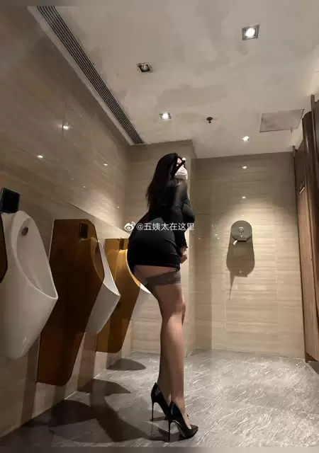 迷人的五姨太微密圈付费内容大公开，是否值得投入？-ACGAI艺图