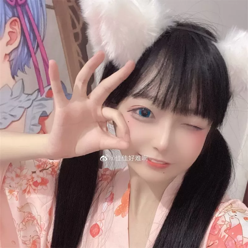 佳佳好难啊历史中的青春之光，COS界闪耀之星！-ACGAI艺图