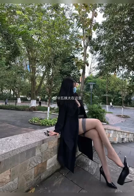 微博43万网红-迷人的五姨太微密圈最大尺度私拍，独家资源-ACGAI艺图