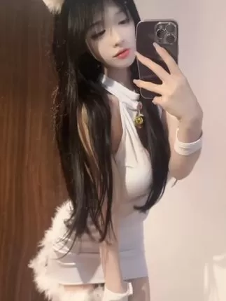 抖音无敌暴龙战神肖雅婷付费微密圈资源，独家分享-ACGAI艺图