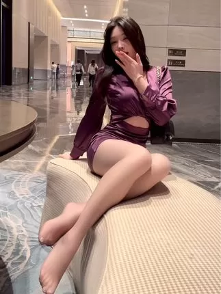 徐莉芝(芝芝)Booty秀人网图集库，秀人网徐莉芝Booty高清图集-ACGAI艺图